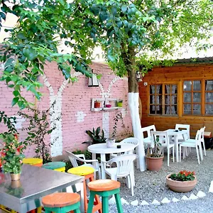 zig-zag-hostel.albaniahotels.org/