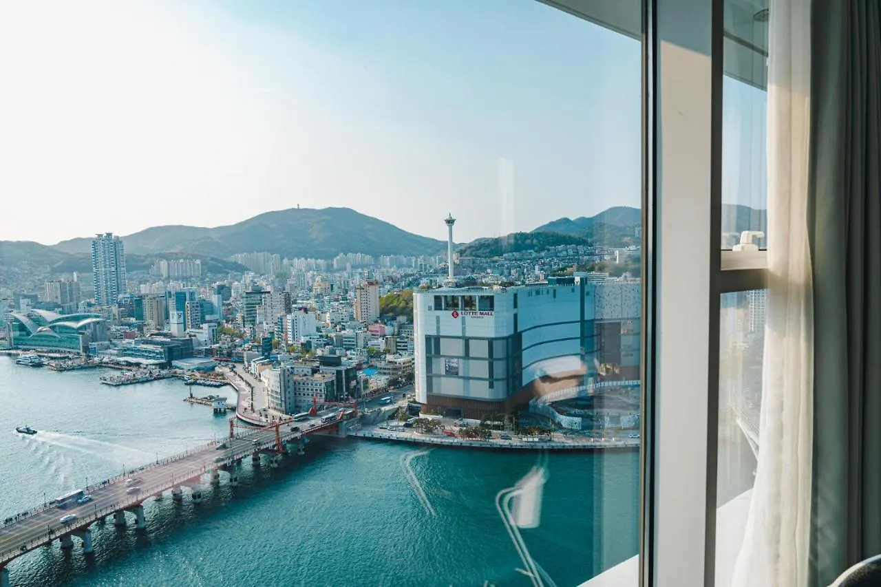 Lavalse Hotel Busan 4*,