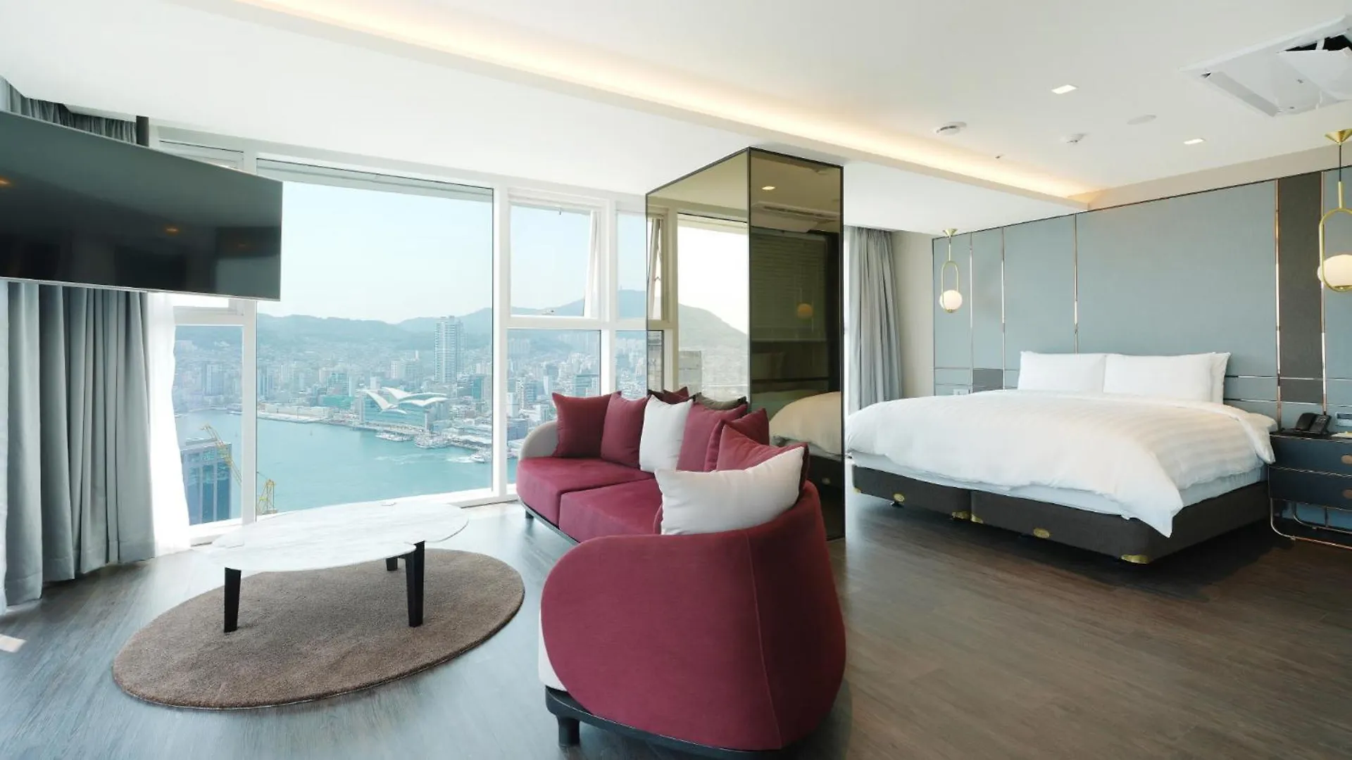 Lavalse Hotel Busan 4*,  South Korea