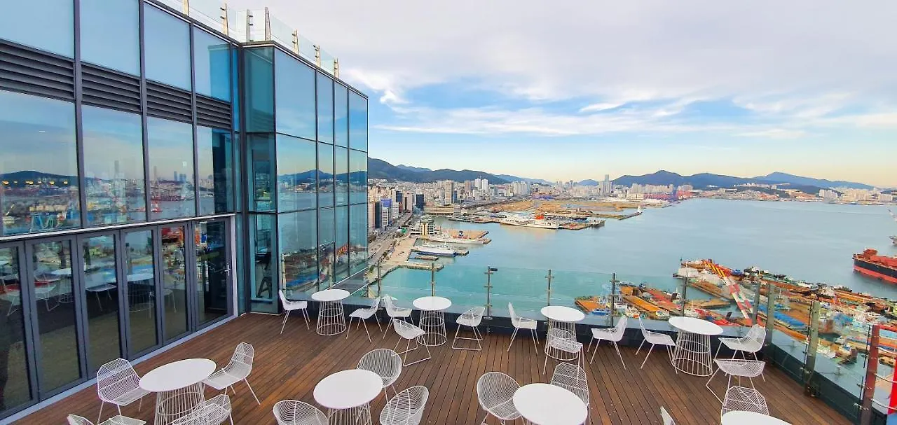 Lavalse Hotel Busan 4*,  South Korea